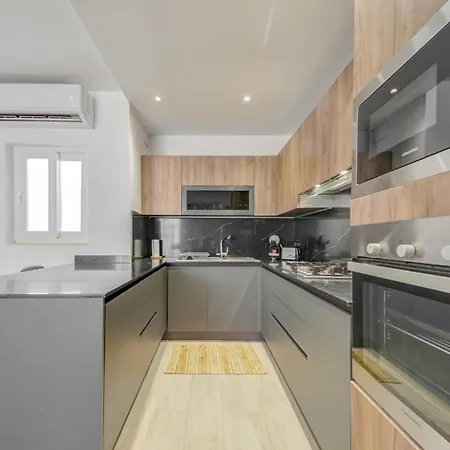 Beautiful 2 Bdr Penthouse Near Valletta Sleeps 6