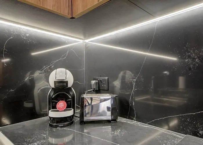 Beautiful 2 Bdr Penthouse Near Valletta Sleeps 6