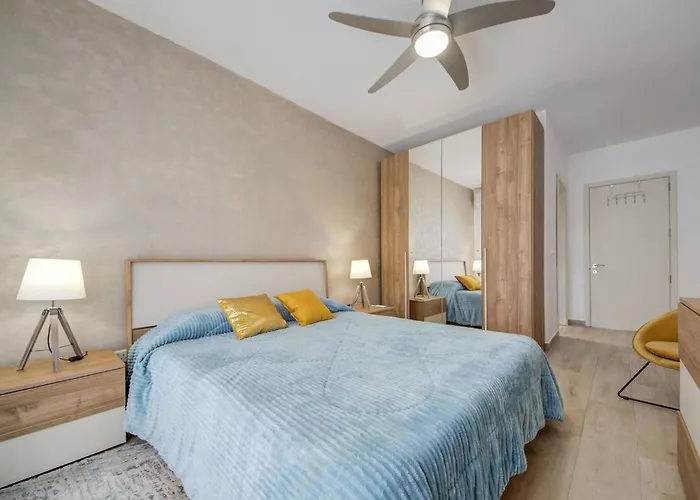 Beautiful 2 Bdr Penthouse Near Valletta Sleeps 6 아파트