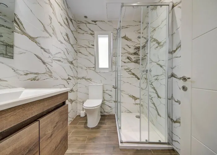 Beautiful 2 Bdr Penthouse Near Valletta Sleeps 6 아파트 *